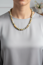 Sarı Opal Doğal Taş Kolye – 8 mm Düğümlü, Unisex Tasarım