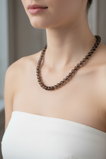 Dumanlı Kuvars Doğal Taş Kolye – 8 mm Düğümlü, Unisex Tasarım