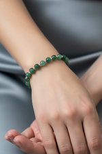 Zümrüt Doğal Taş Bileklik – Küçük Gümüş Aparatlı, 6 mm Misinalı, Unisex Tasarım