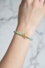 Amazonit Fasetli Doğal Taş Bileklik – Altın Kaplama Detaylı, Unisex Şık Tasarım