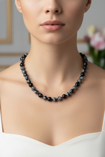 Karlı Obsidyen Doğal Taş Kolye – 8 mm Düğümlü, Unisex Tasarım