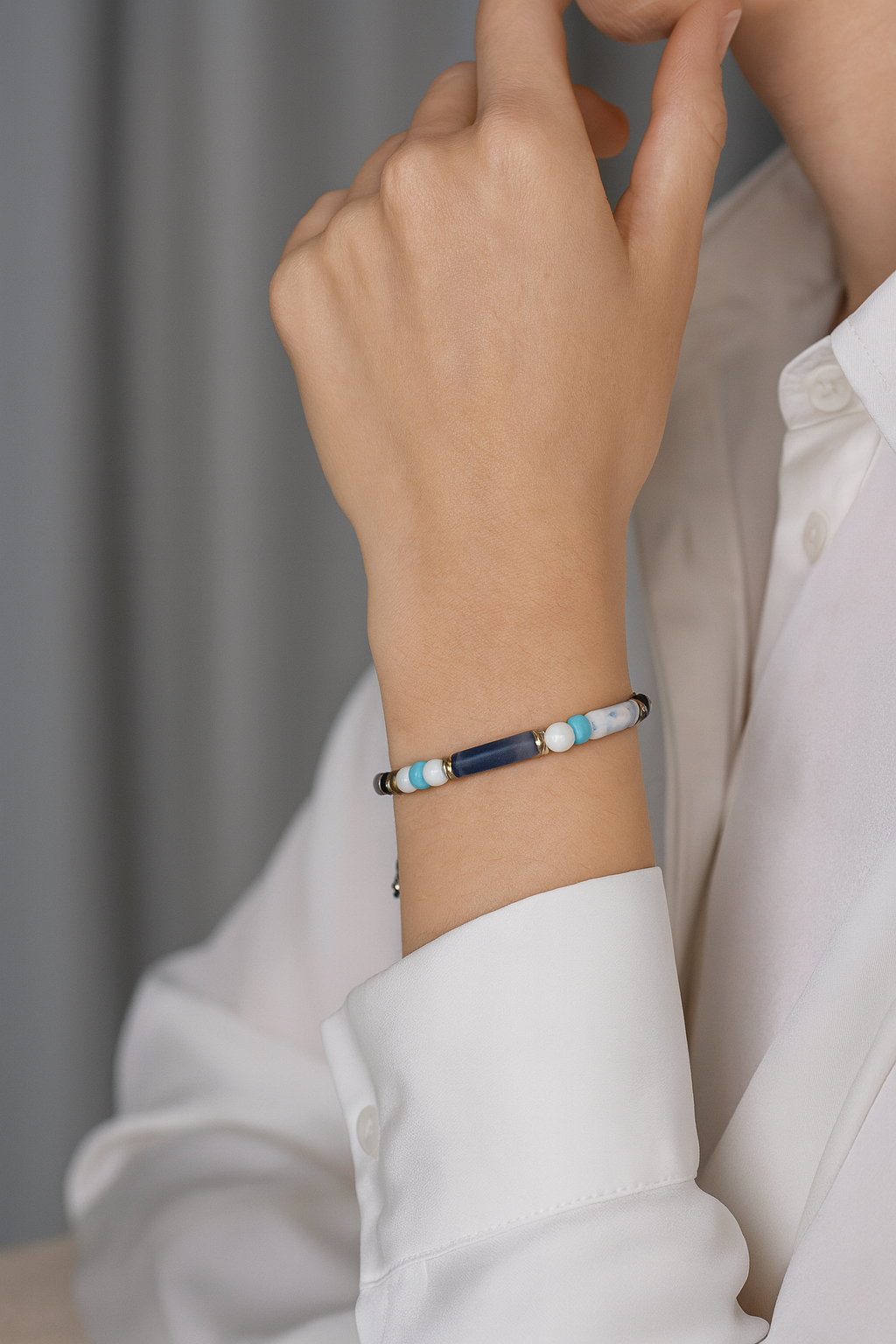 Sertifikalı Turkuaz, Sodalit, Havlit & Hematit Doğal Taş Makrome Örme Ayarlanabilir Bileklik | Pirtash | Özel Üretim