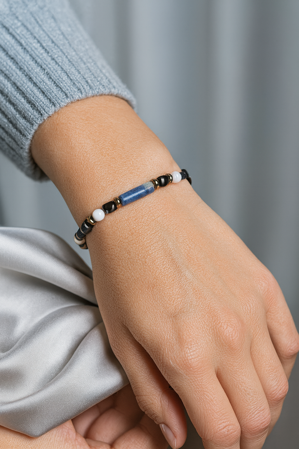 Sertifikalı Sodalit, Obsidyen, Havlit & Hematit Doğal Taş Makrome Örme Ayarlanabilir Bileklik | Pirtash | Özel Üretim