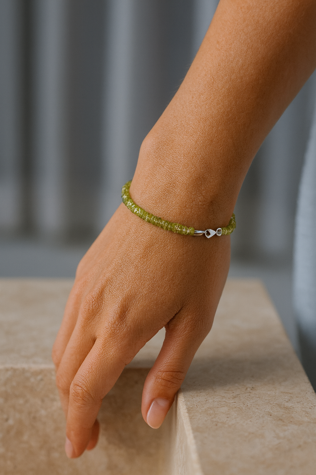 Sertifikalı Zebercet (Peridot) Doğal Taş 925 Ayar Gümüş Bileklik – 3-4 mm | Pirtash | Özel Üretim