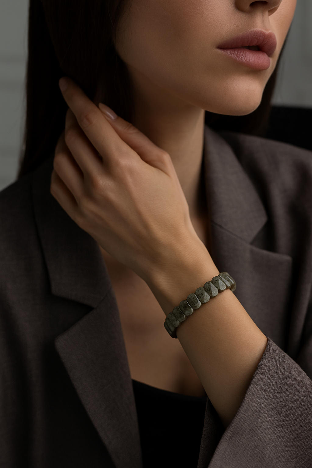 Sertifikalı Labradorit 9 x 14 mm Özel Kesim Bileklik