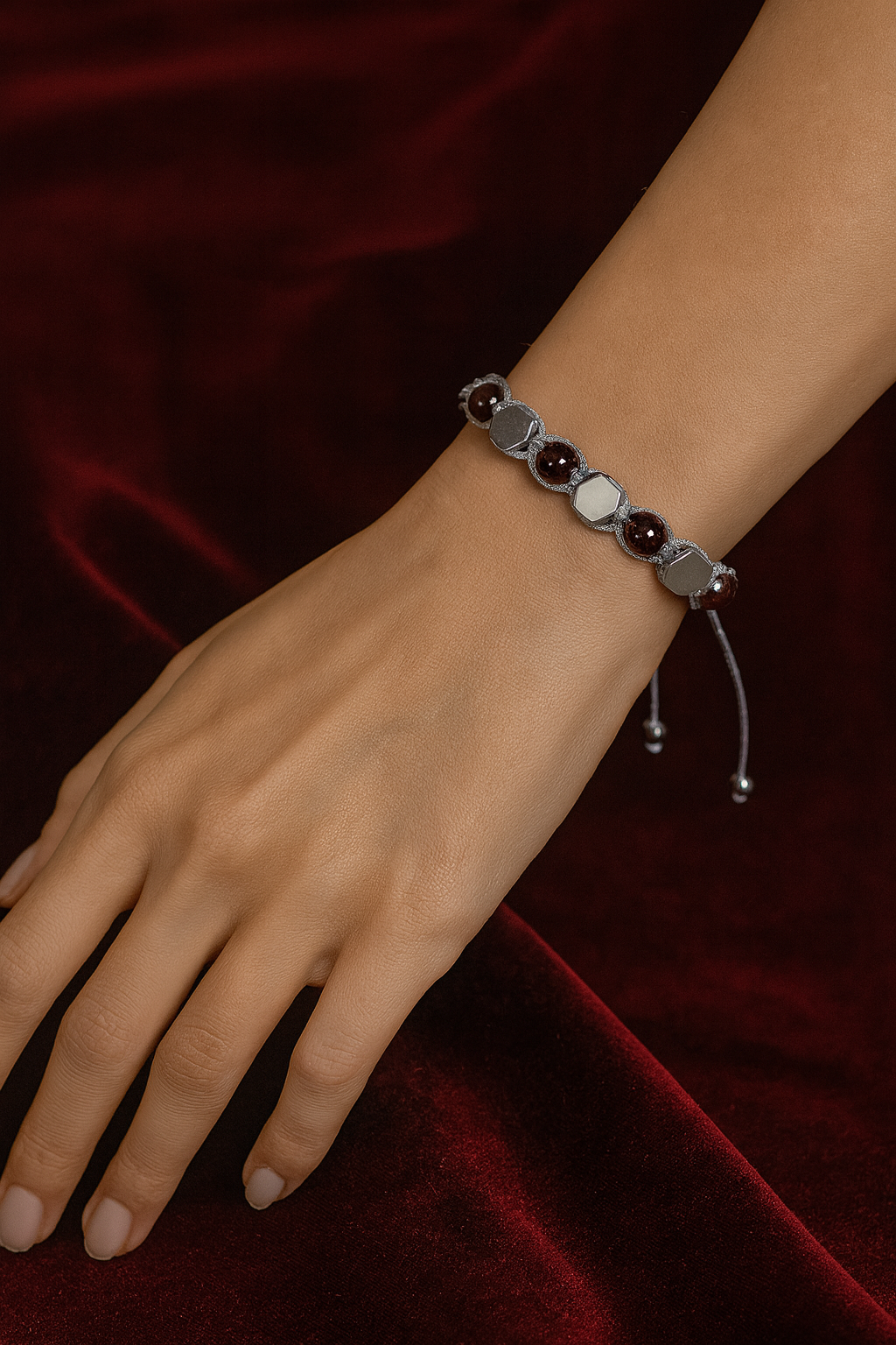 Garnet & Hematit Doğal Taş Makrome Bileklik – Pirtash