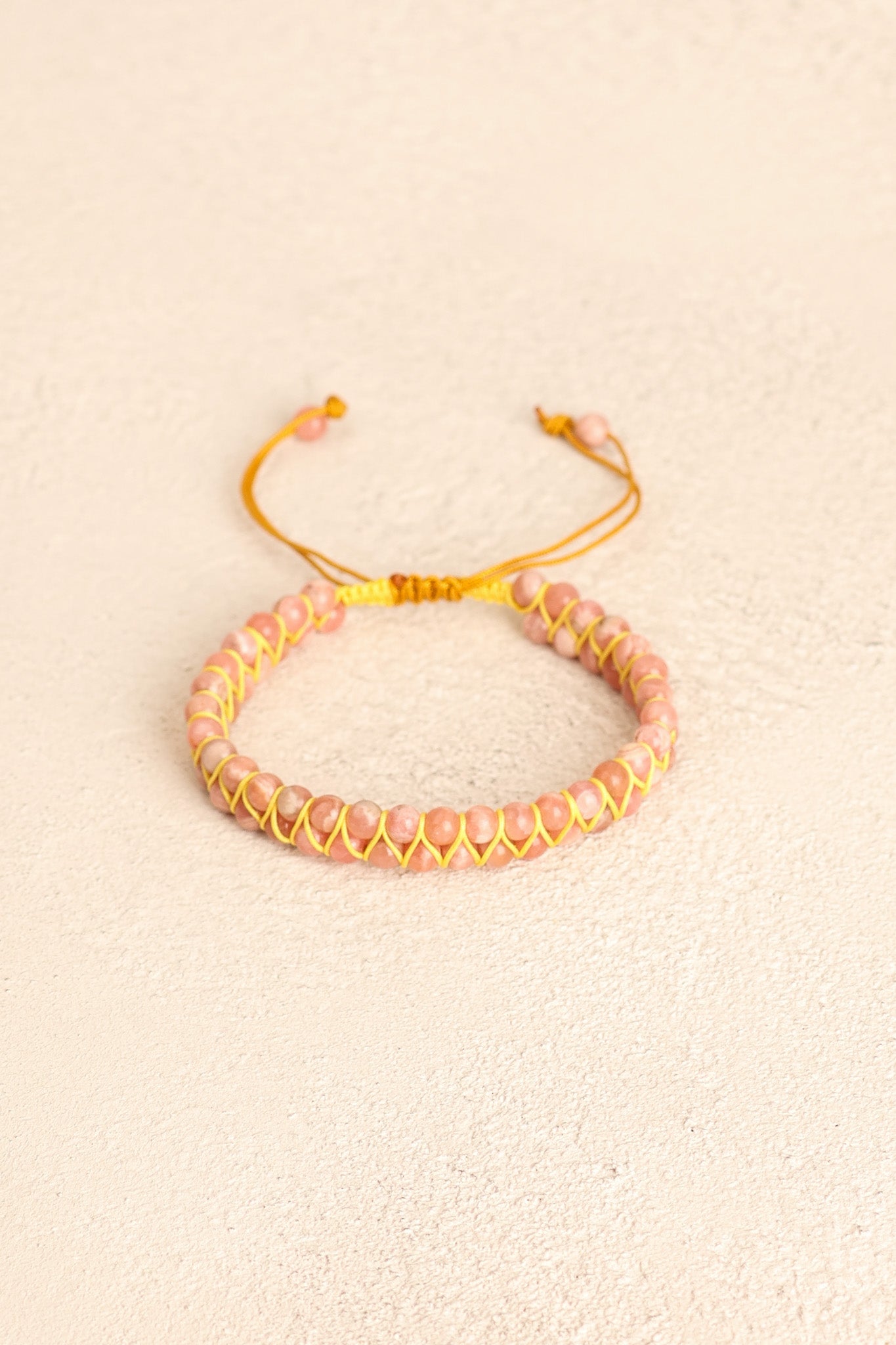 Sertifikalı Rodokrozit Doğal Taş Çift Sıra Makrome Bileklik – 4 mm | Pirtash | Özel Üretim