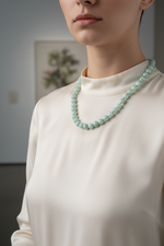 Mavi Larimar Doğal Taş Kolye – 8 mm Düğümlü, Unisex Tasarım