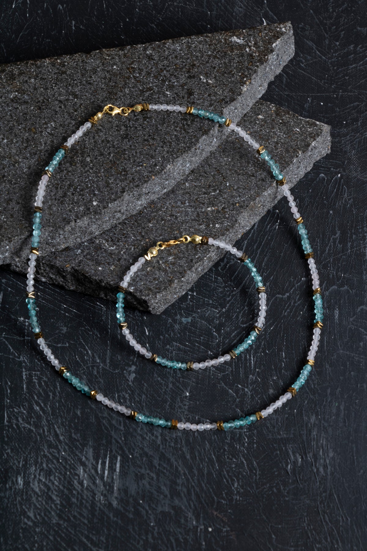 Sertifikalı Apatit ve Pembe Kuvars Doğaltaş Takım