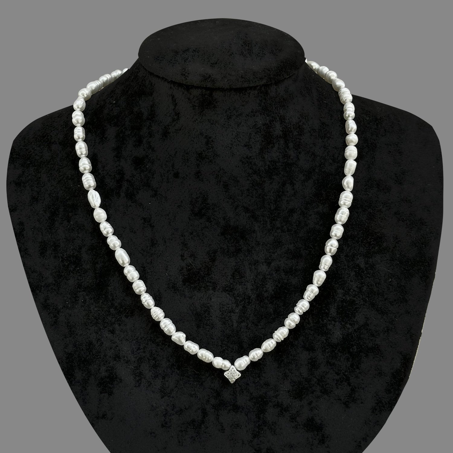 Sertifikalı Hakiki Orijinal İnci Doğal Taş Gümüş Aparatlı (4 Köşeli Yıldız Aparatlı) Kolye