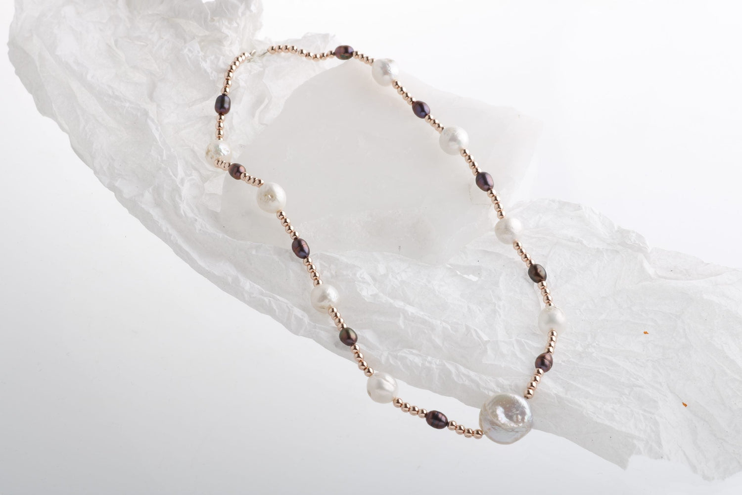 Gün Işığı, Hematit Aksesuar İnci Kolye