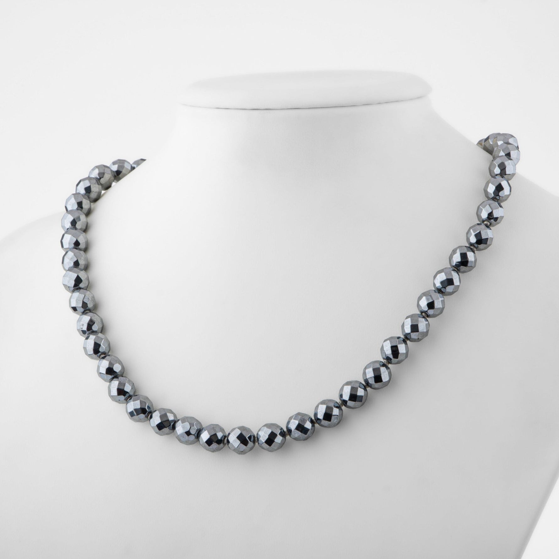 Trehartz 8 mm Düğümlü Doğal Taş Kolye