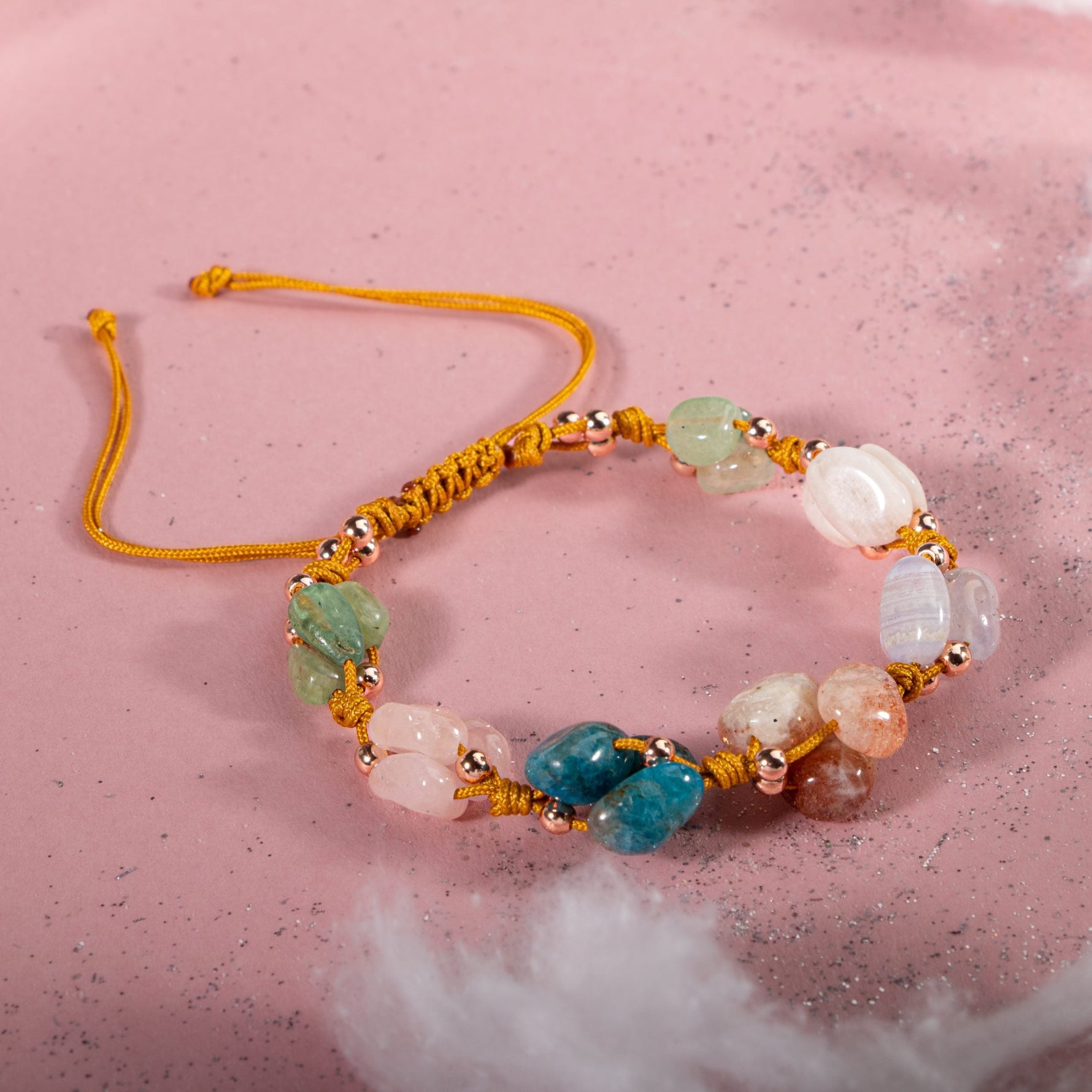 İkizler Burcu Bileklik Ay Taşı, Güneş Taşı, Kalsedon, Kiyanit, Mavi Apatit, Pembe Kuvars, Yeşil Aventurin