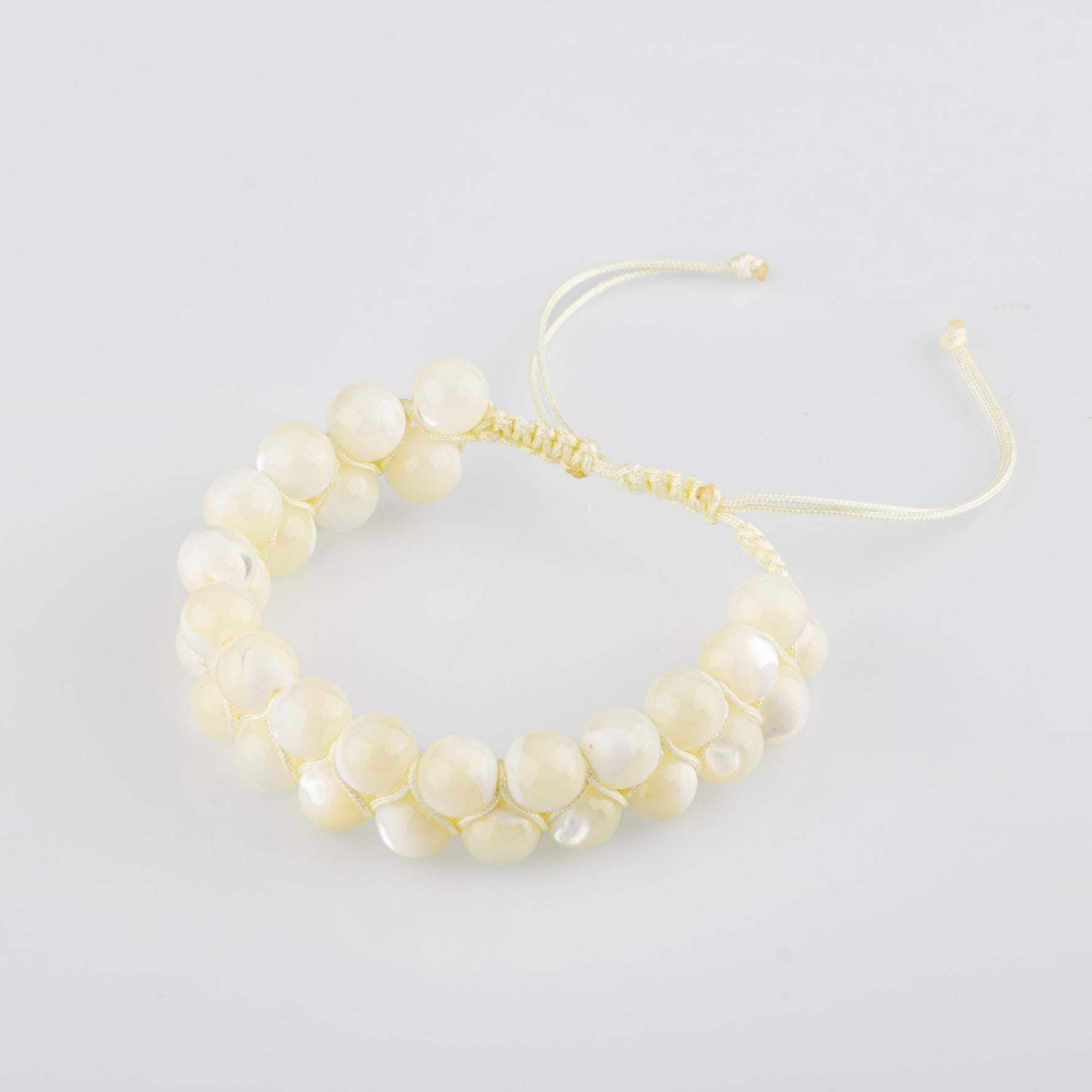 Beyaz Sedef 8mm Çift Sıra Makrome Doğal Taş Bileklik