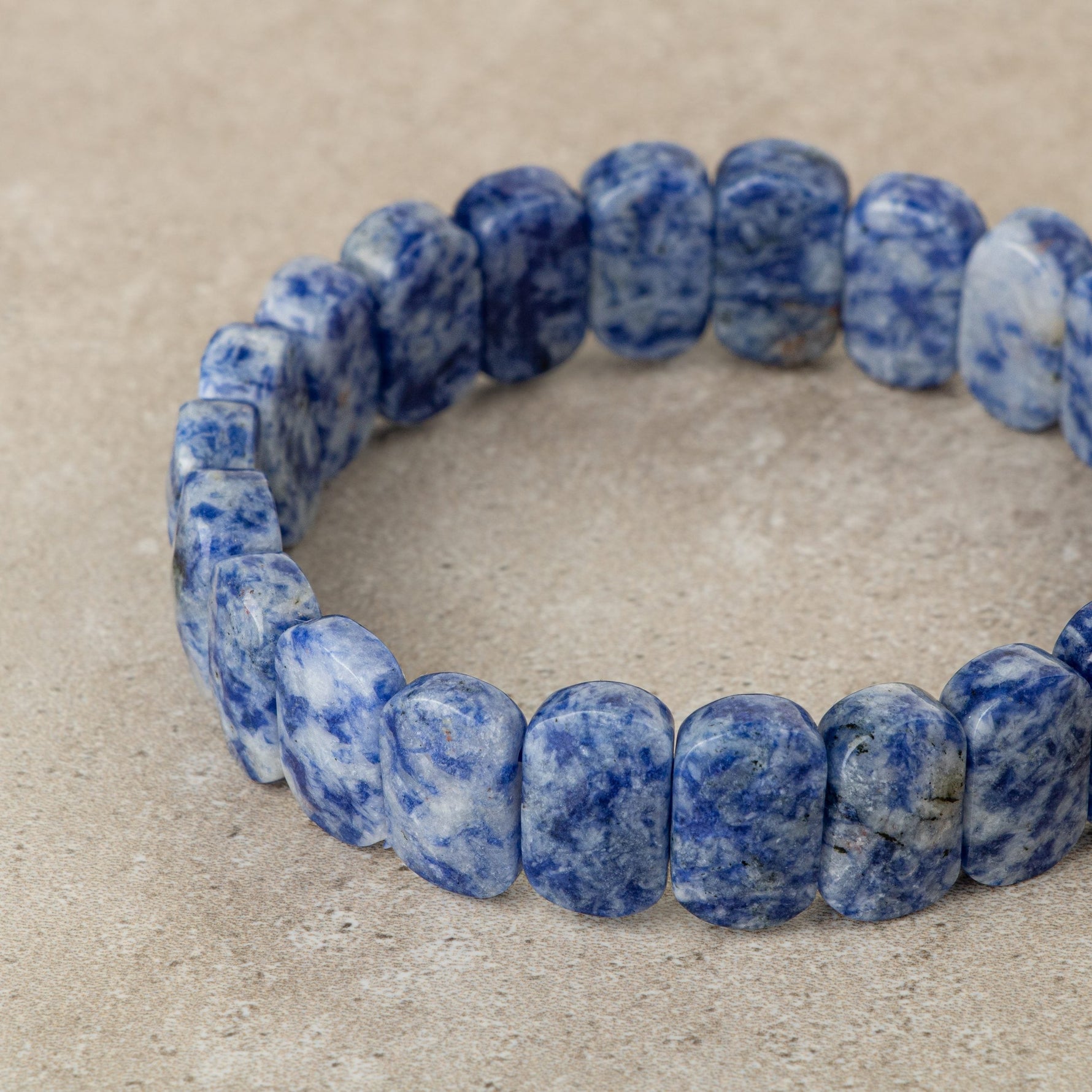  Sodalit Doğal Taş Geniş Kesim Bileklik