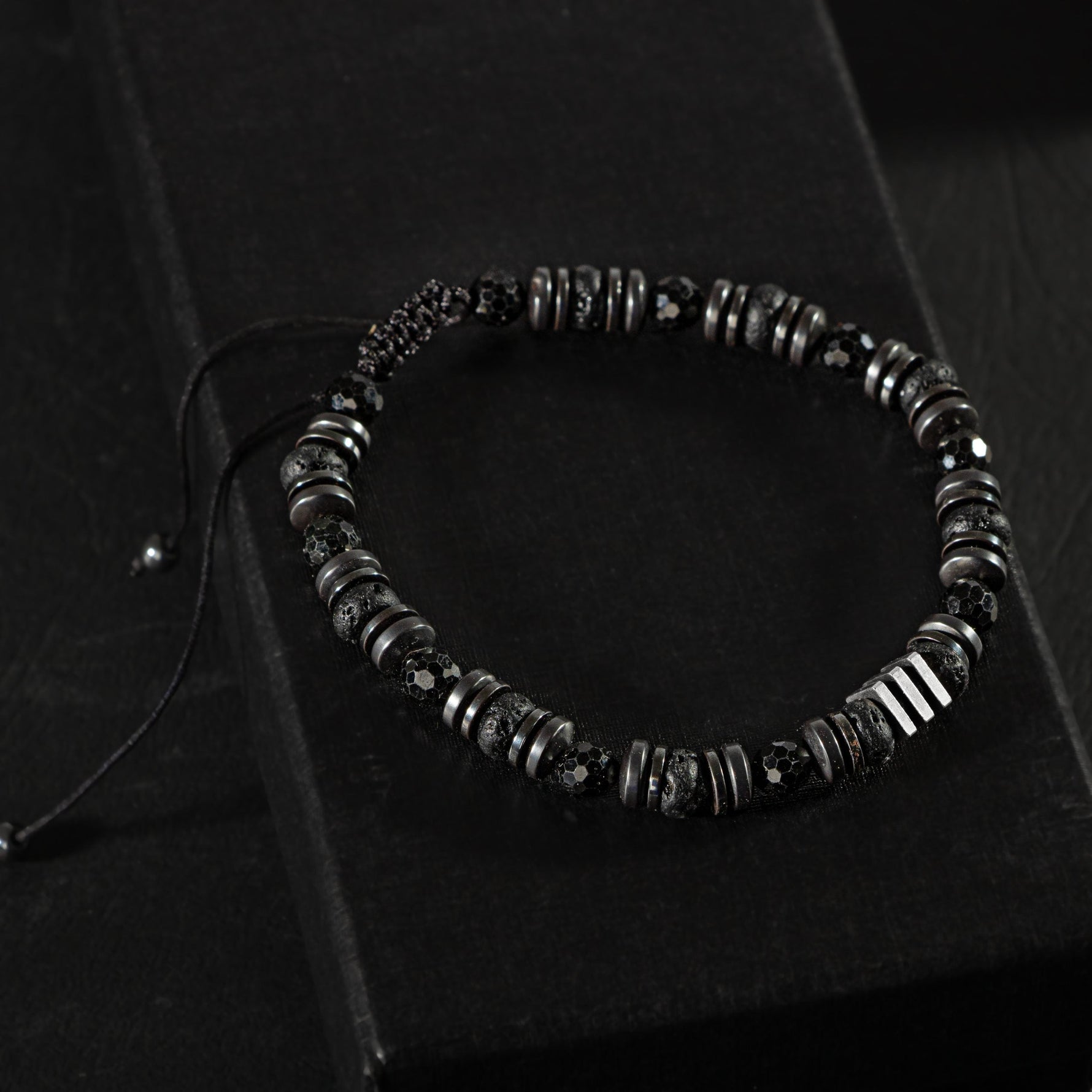 Turmalin-Siyah Lav Taşı-Hematit Doğal Taş Erkek Makrome Bileklik