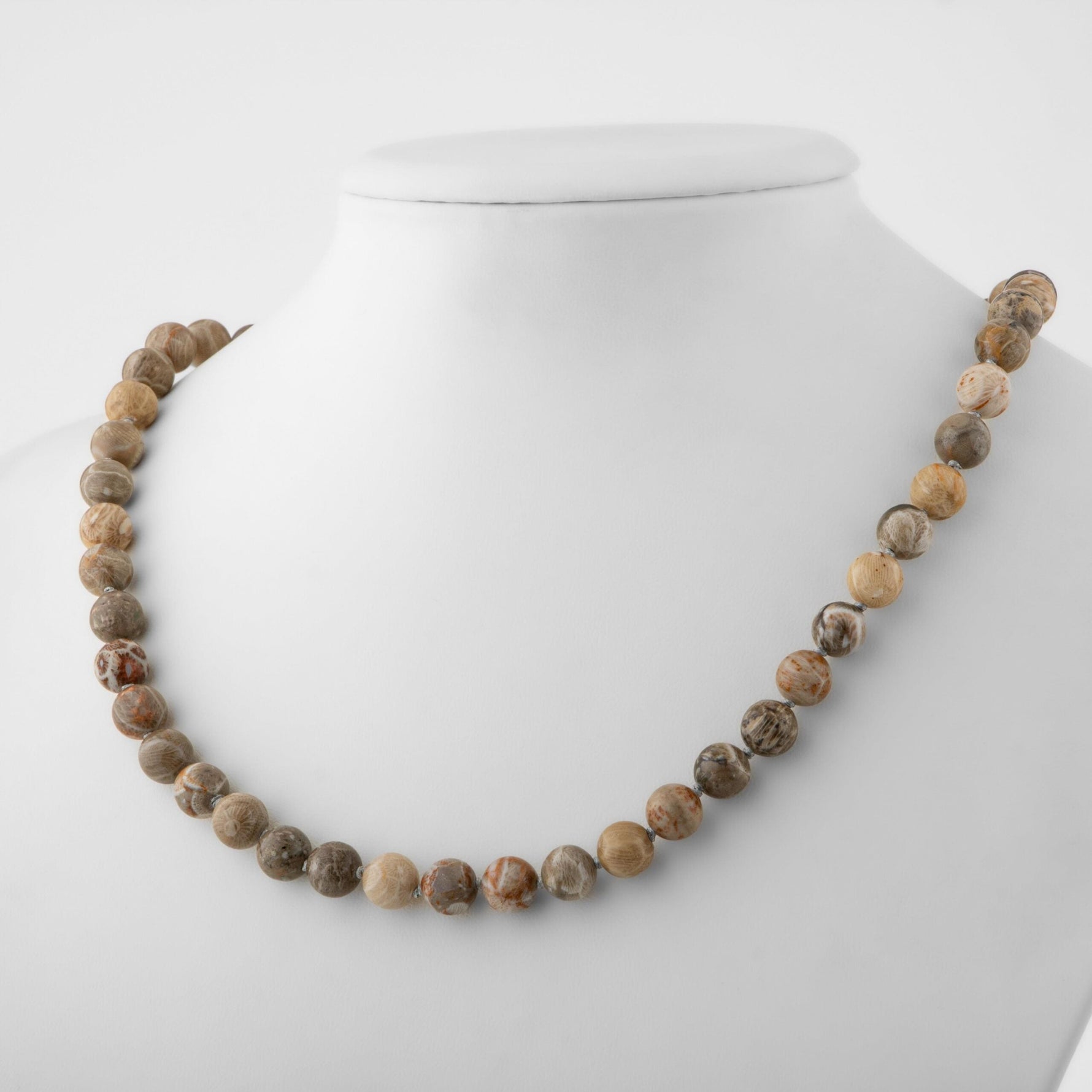 Fosil Mercan 8 mm Düğümlü Doğal Taş Kolye