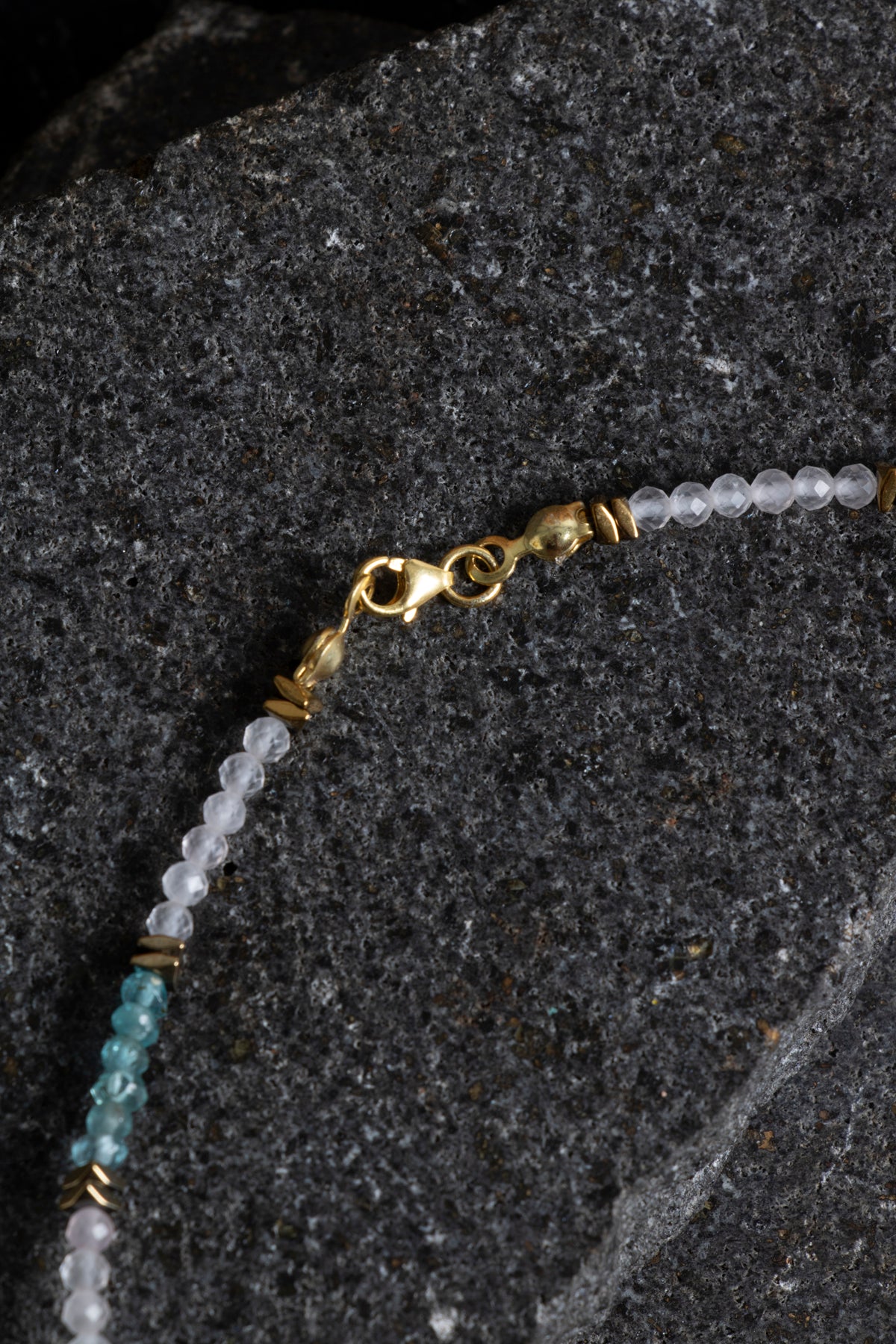 Sertifikalı Apatit ve Pembe Kuvars Doğaltaş Takım