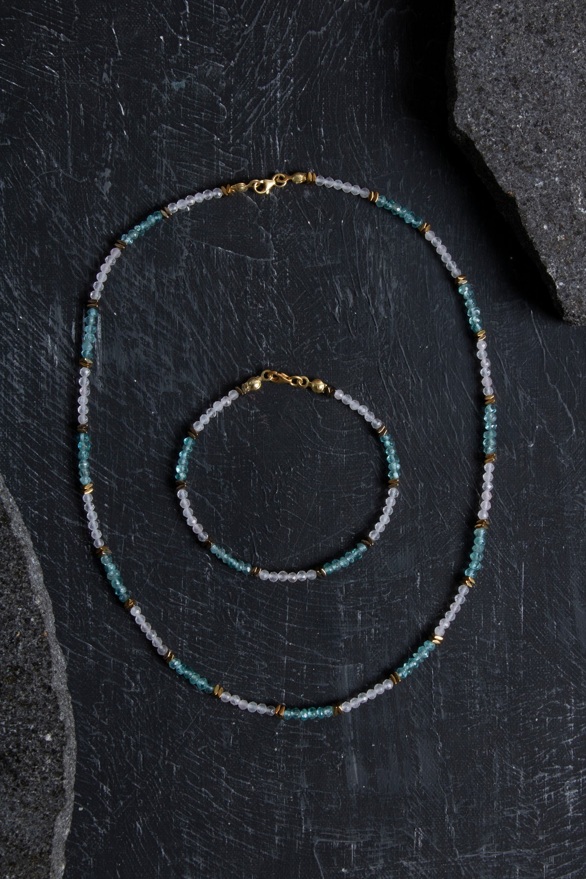 Sertifikalı Apatit ve Pembe Kuvars Doğaltaş Takım