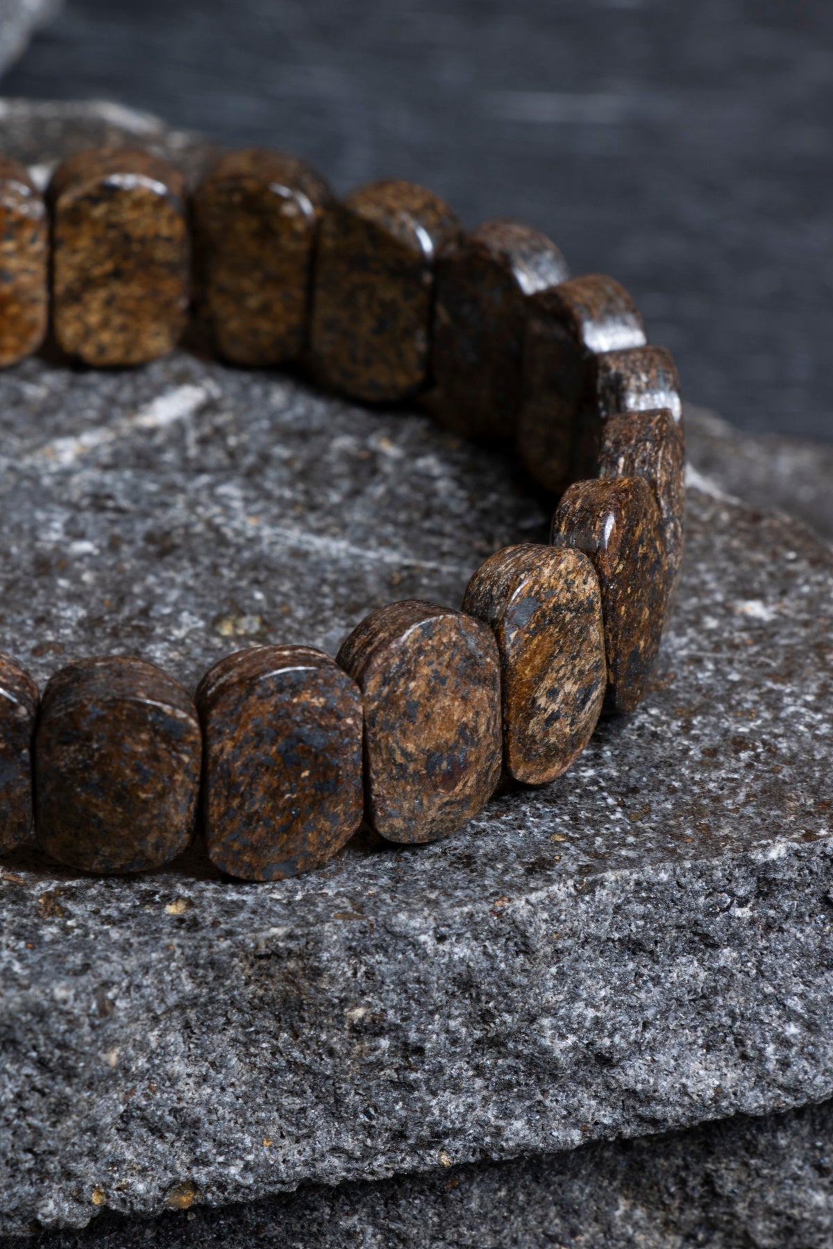 Sertifikalı Bronzit Geniş Kesim Doğal Taş Bileklik