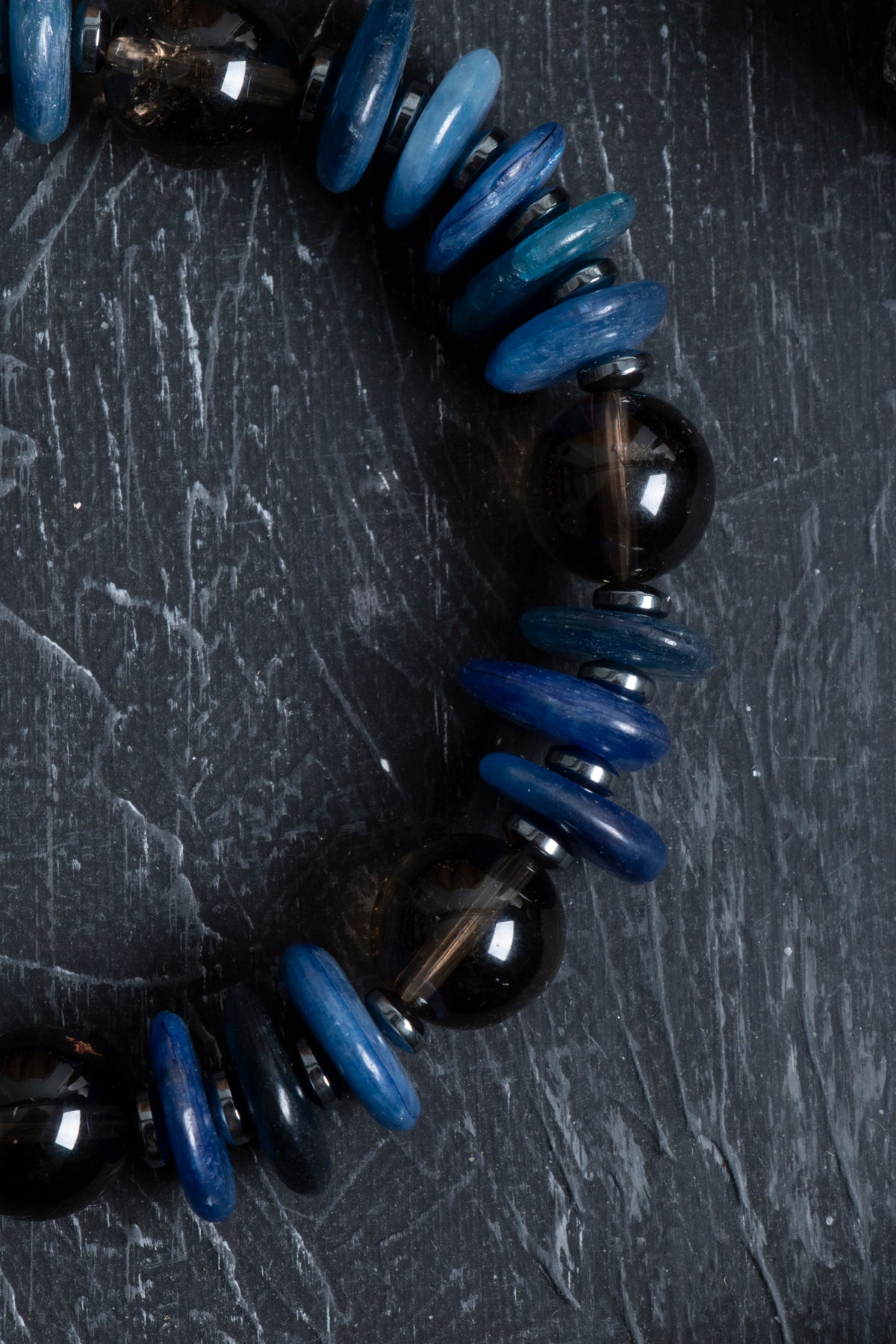 Sertifikalı Dumanlı Kuvars, Kyanit, Hematit Doğal Taş Bileklik