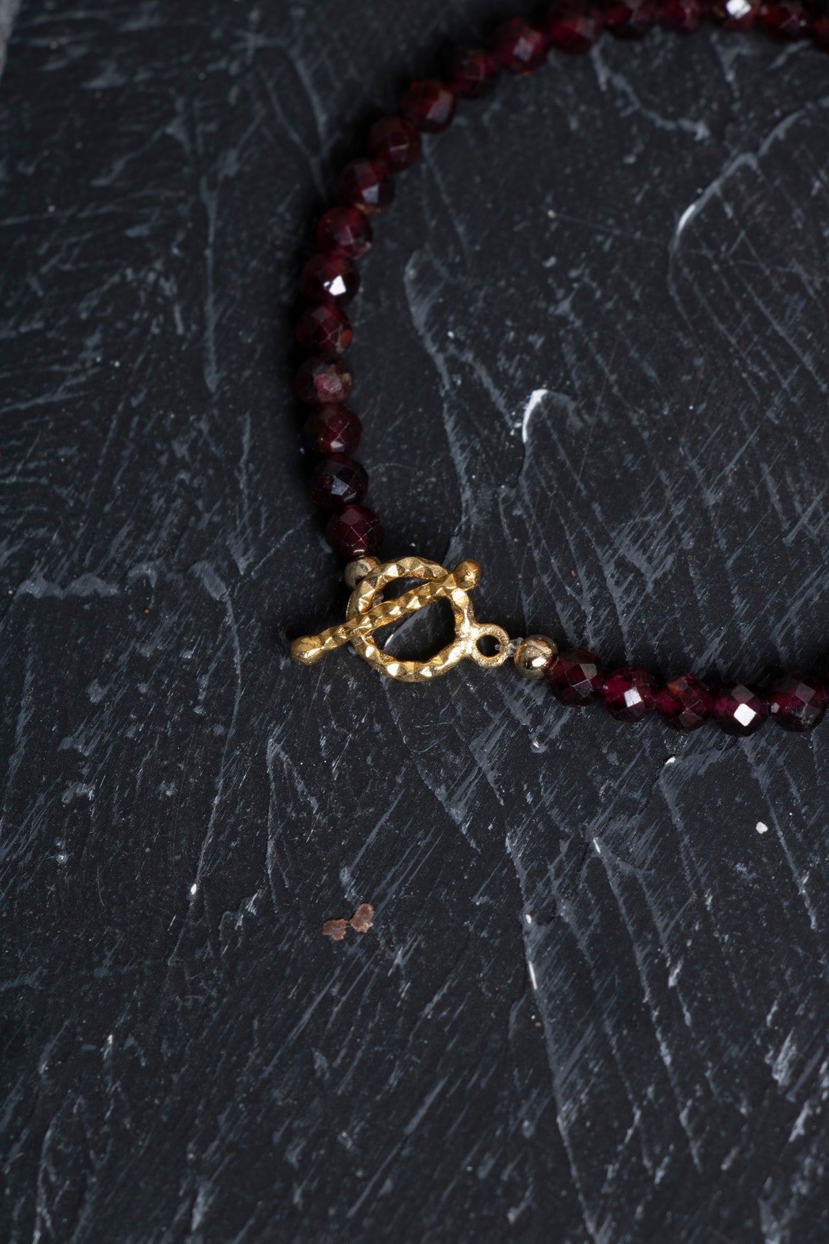 Sertifikalı Lal Granat Altın Kaplama Fasetli  Doğal Taş Bileklik