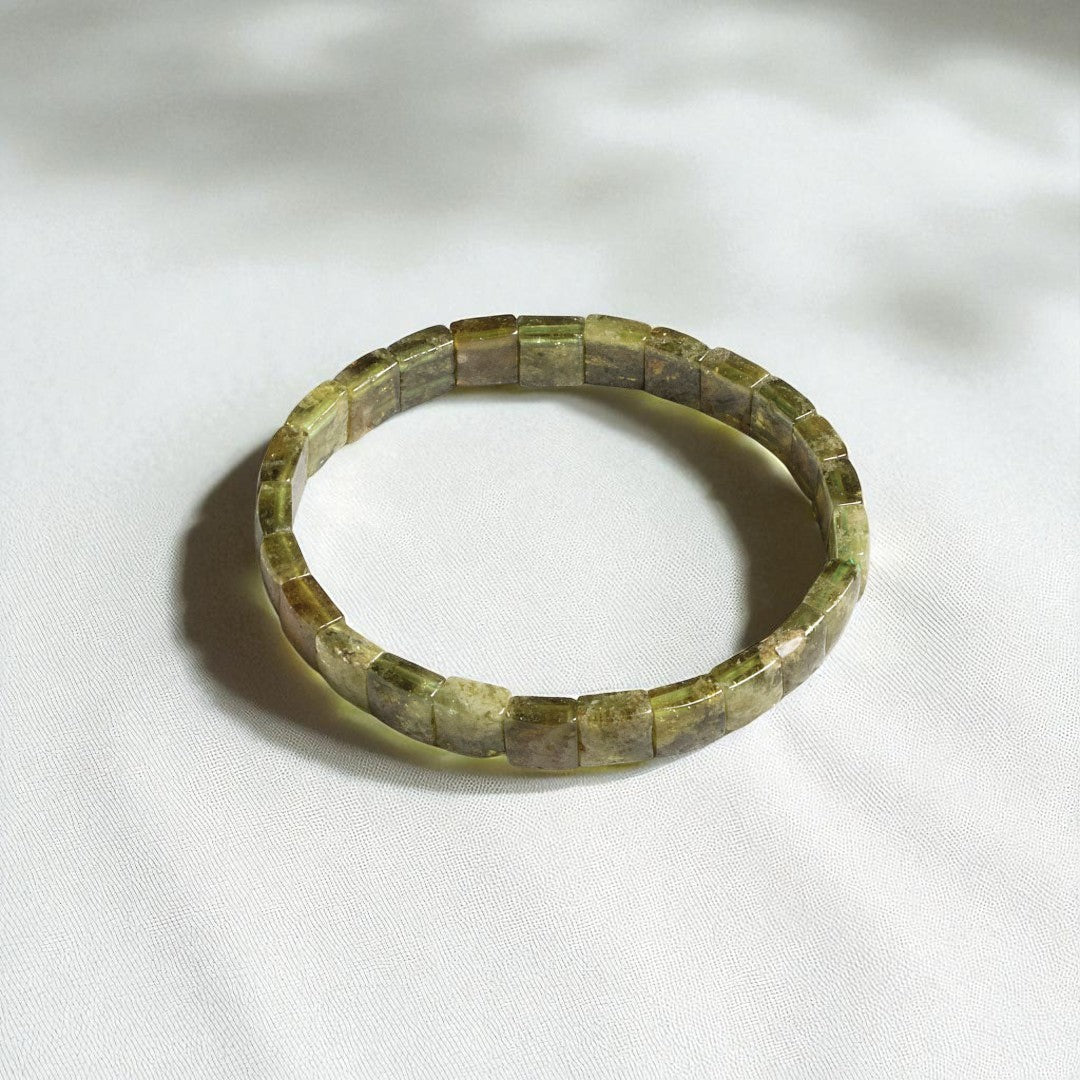 Geniş Kesim Tsavorit Yeşil Lal Doğal Taş Bileklik