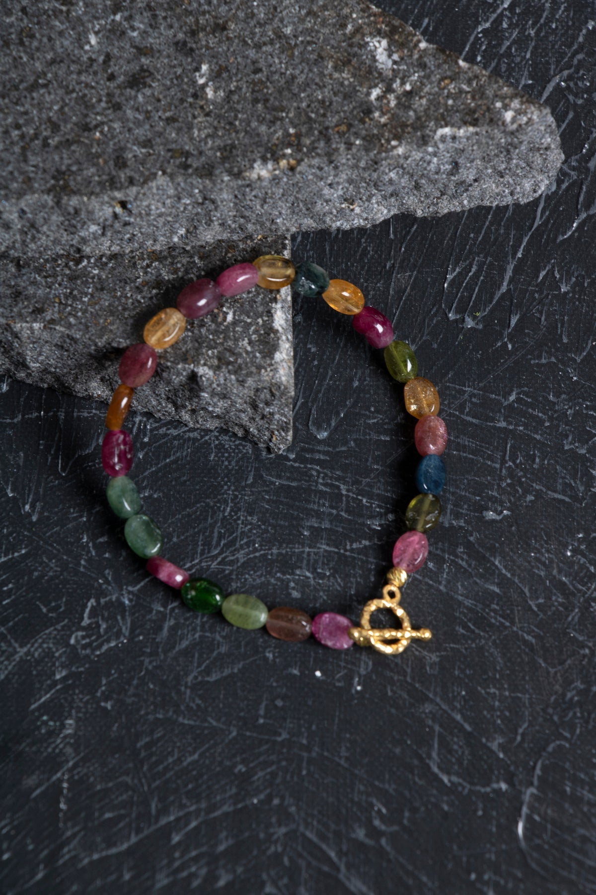 Sertifikalı Özel Kesim Turmalin  Altın Kaplama Gümüş Aparat Doğal Taş Bileklik