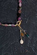 Sertifikalı Özel Kesim Turmalin  Altın Kaplama Gümüş Aparat Doğal Taş Kolye