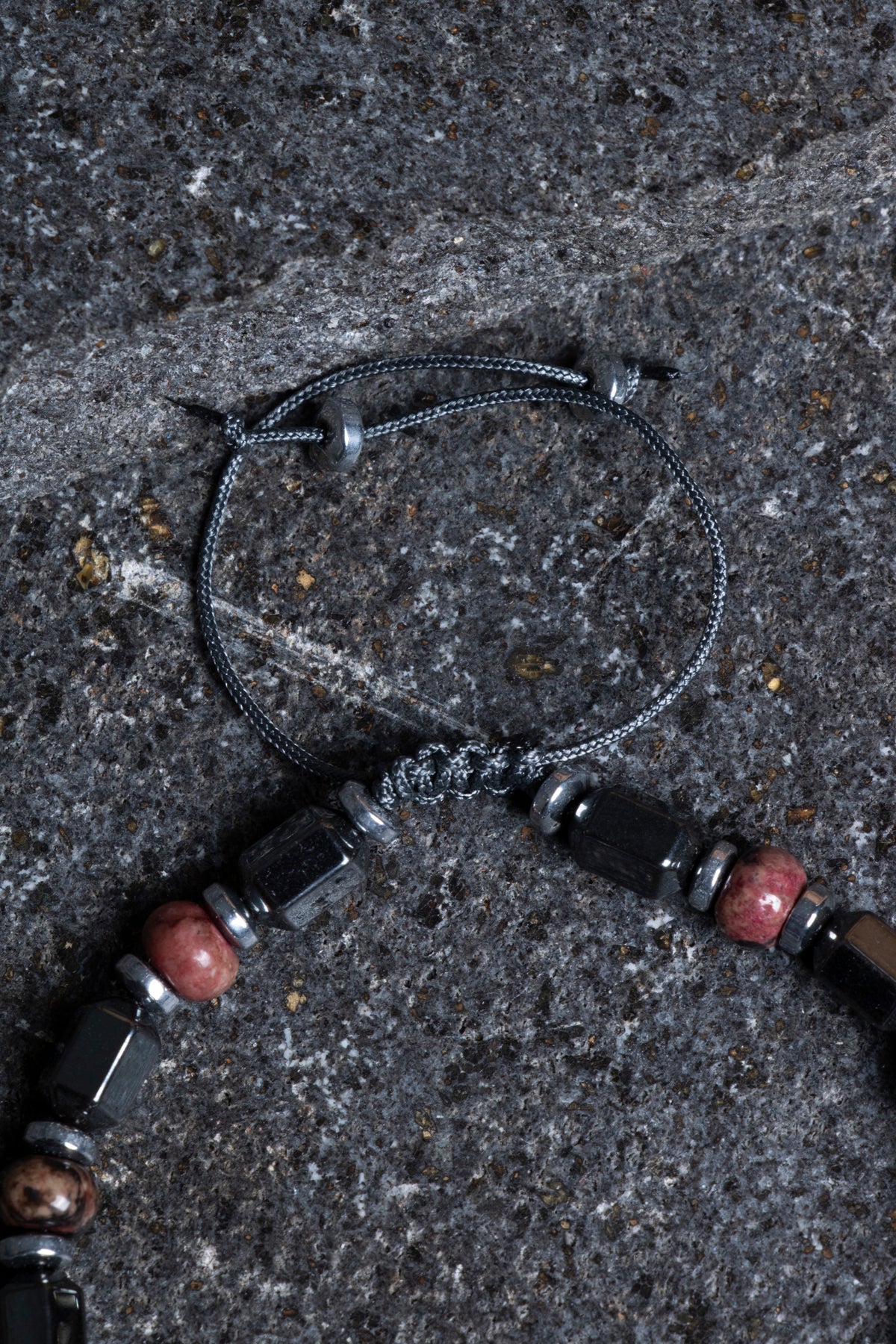 Sertifikalı Rodonit, Hematit Gümüş Aparat Doğal Taş Makrome Bileklik