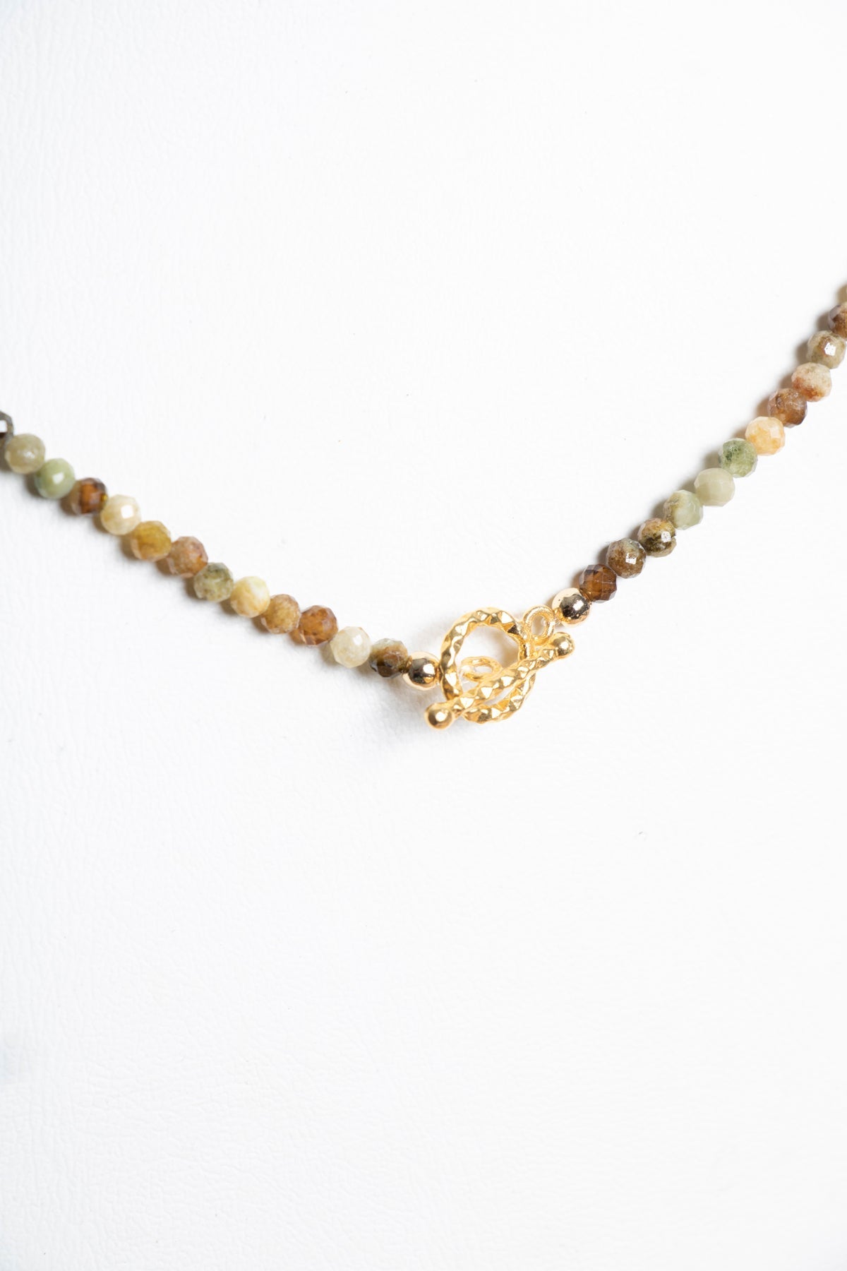 Sertifikalı Tsavorit Lal  Altın Kaplama Gümüş Kapama Doğal Taş Kolye 