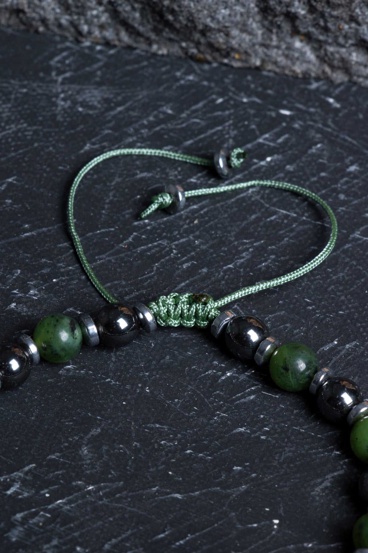 Sertifikalı Yeşim, Hematit Zirkon Aparat Doğal Taş Makrome Bileklik