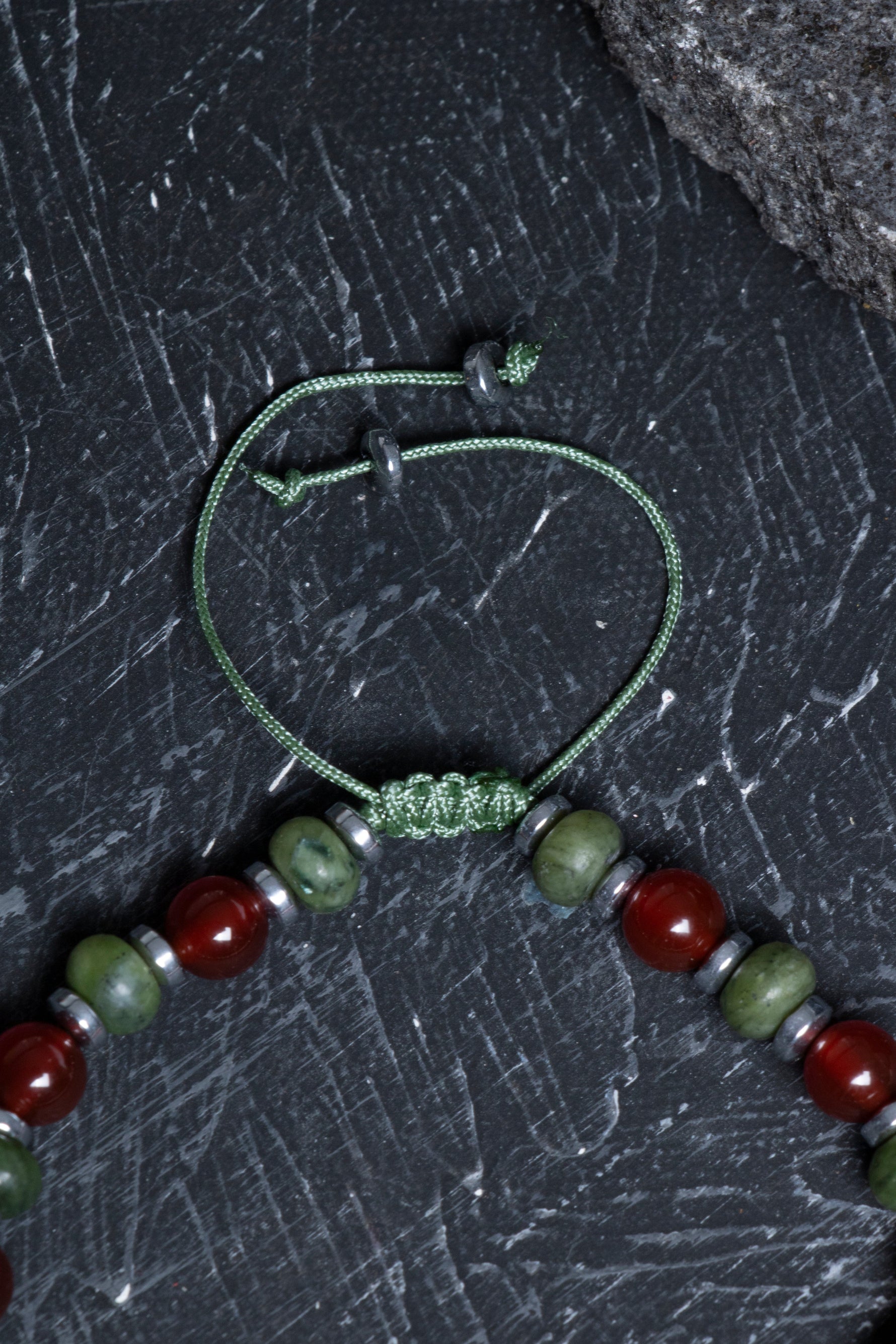 Sertifikalı Yeşim, Kırmız Akik Zirkon Aparat Doğal Taş Bileklik